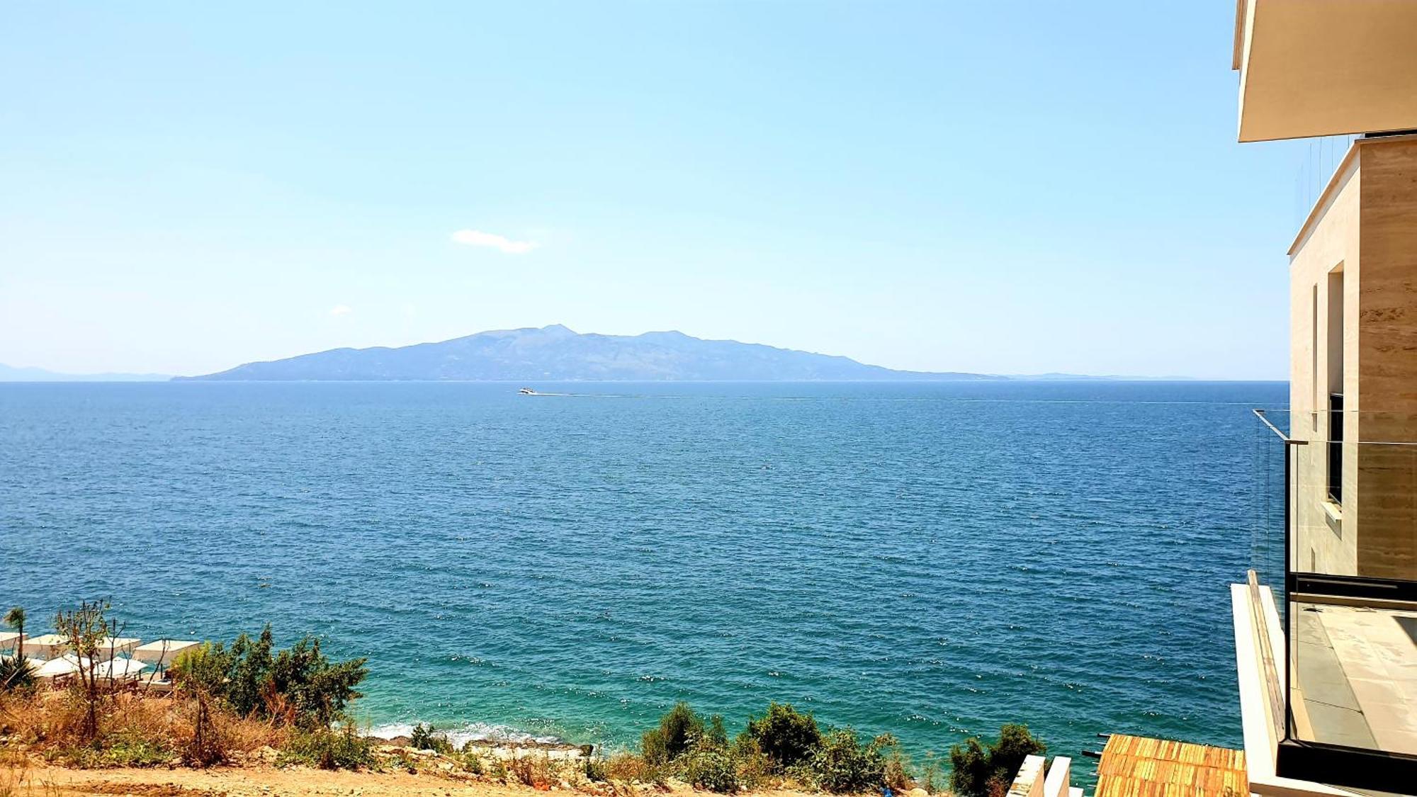 2F Saranda Apartment Exterior photo